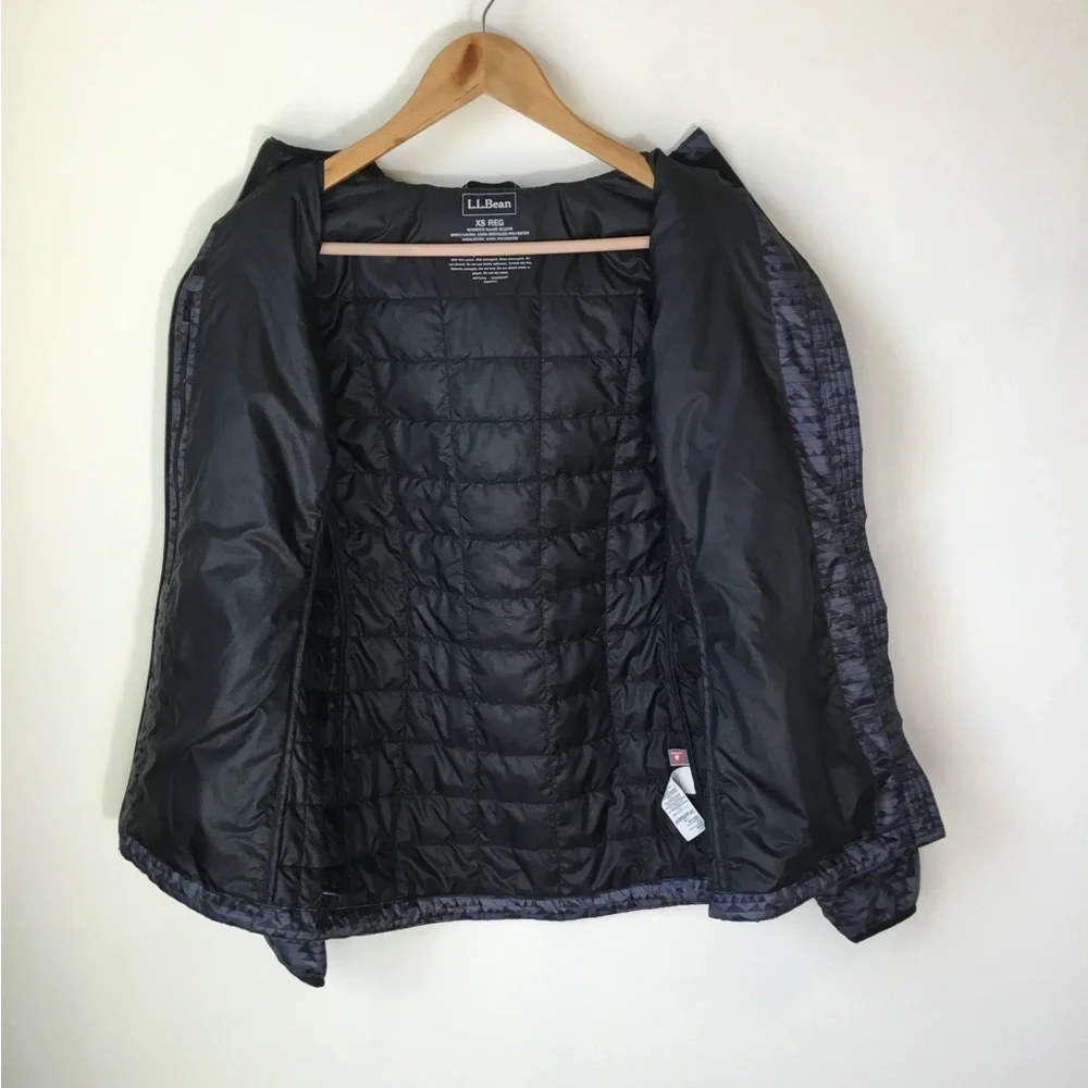 L.L. Bean Women's Primaloft Packaway Hooded Full Zip Jacket‎